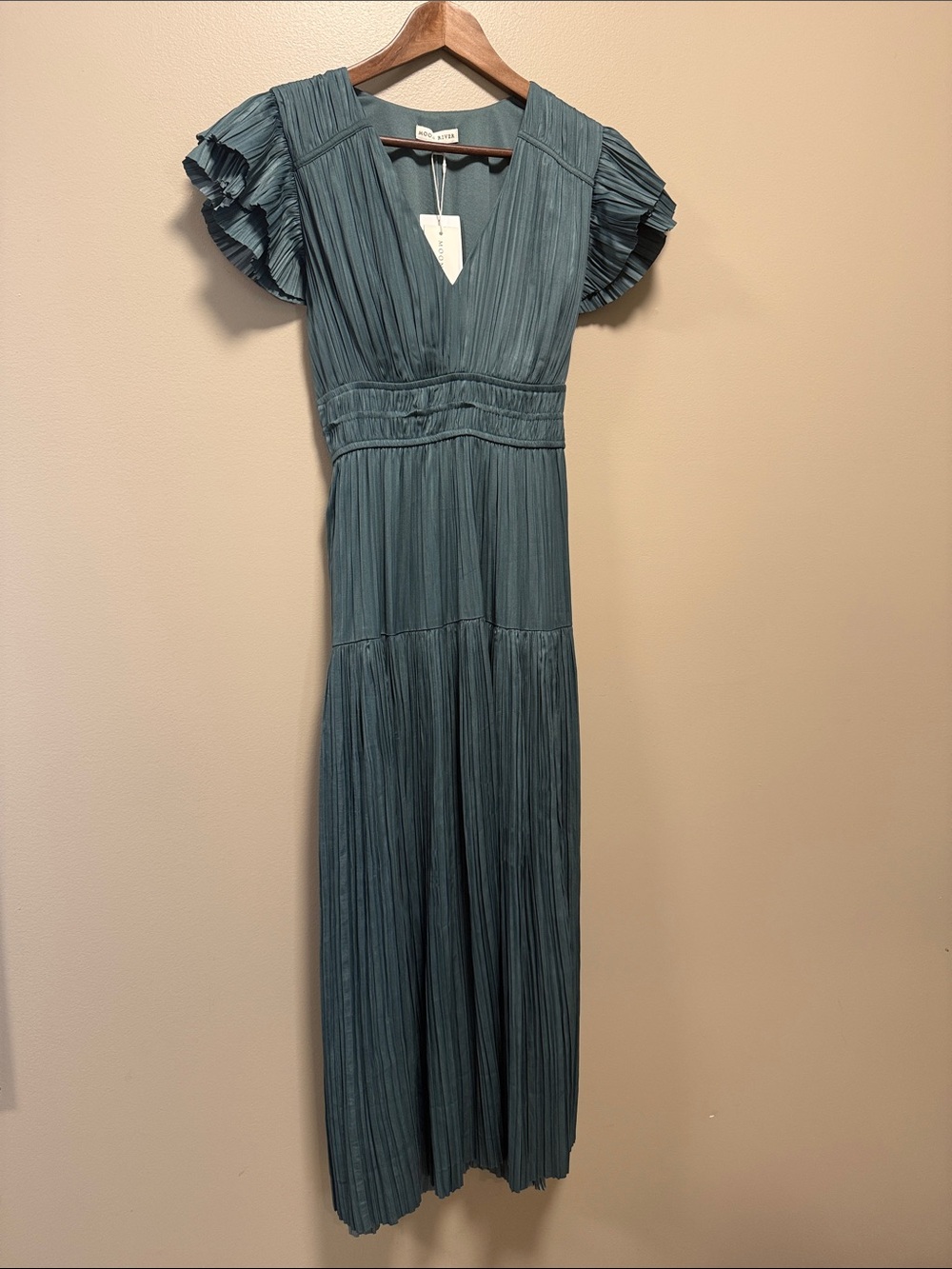 Moon River Jade Pleated Maxi Dress with Ruffle Sleeves